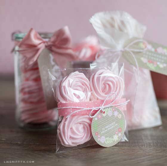 Create a stunning looking gift with Lia Griffith's beautiful packaging ideas and gorgeous free labels at LiaGriffith.com!